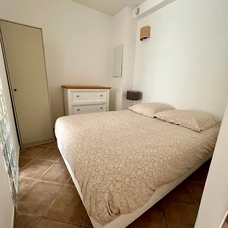 L'arancetu Vue Avec Piscine * 比古里亚